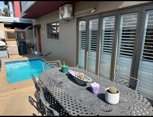 4 BEDROOM TOWNHOUSE FOR SALE IN VANDERBIJLPARK SE 3